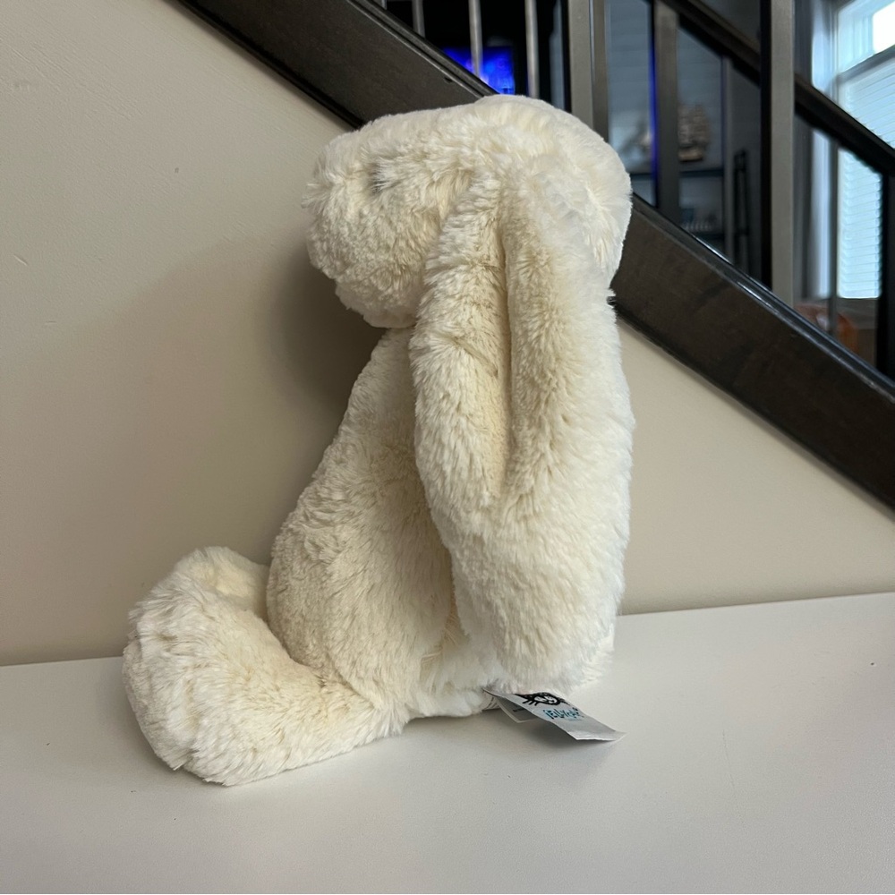 JELLYCAT Bashful Bunny Off White Cream Plush Toy - Picture 3 of 5